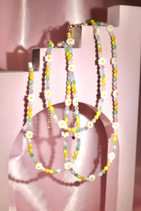 Dainty Daisy Beaded Necklace